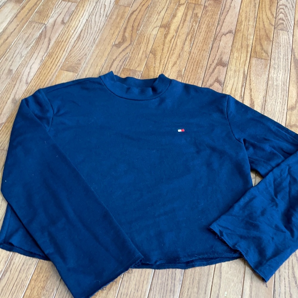 Like new Tommy Hilfiger crop top